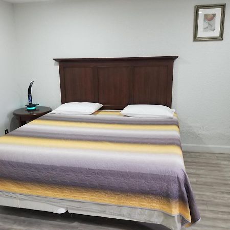 Bloorcourt Inn تورونتو المظهر الخارجي الصورة
